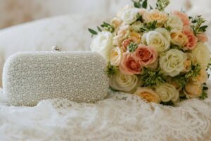 How to Choose the Best Bridal Clutch