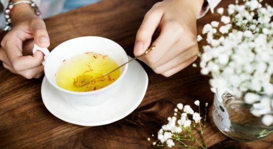How to Make Saffron Tea at Home