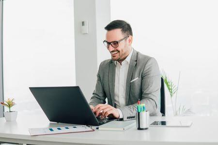 What Is the Difference Between Entrepreneur and Businessman